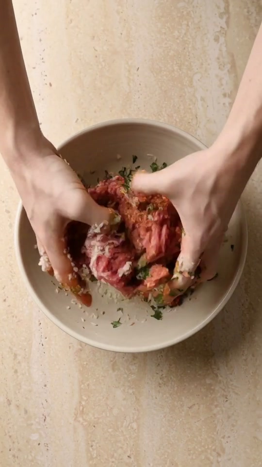 Step 1: Pre-Soak the Rice & Mix the Beef-Chorizo Farce: Rinse 50 g raw long-grain white rice under cold water, soak it in warm w