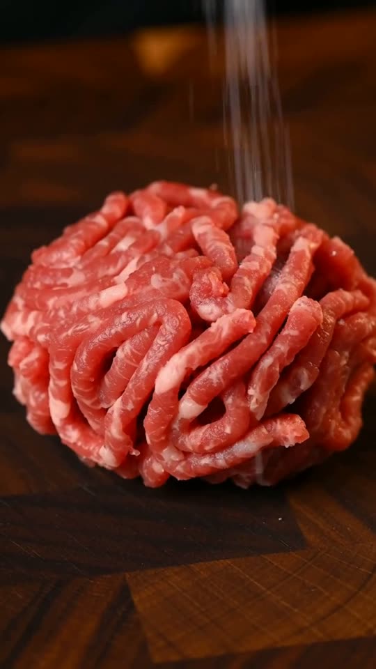 Step 2: Portion: Divide the cold beef into 8 loose balls of about 110g